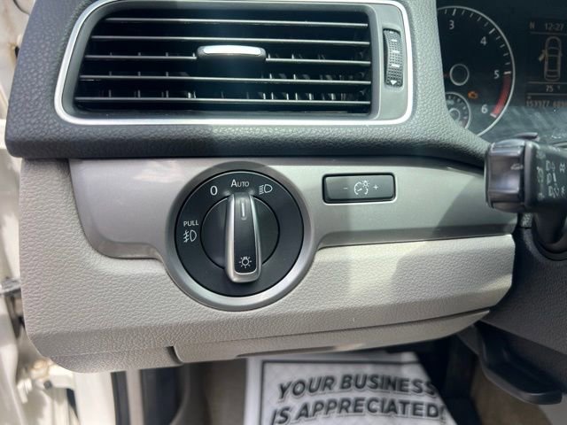 Used 2013 Volkswagen Passat TDI SEL Premium FWD image 20
