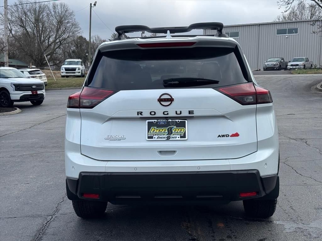 Certified 2025 Nissan Rogue SV image 4