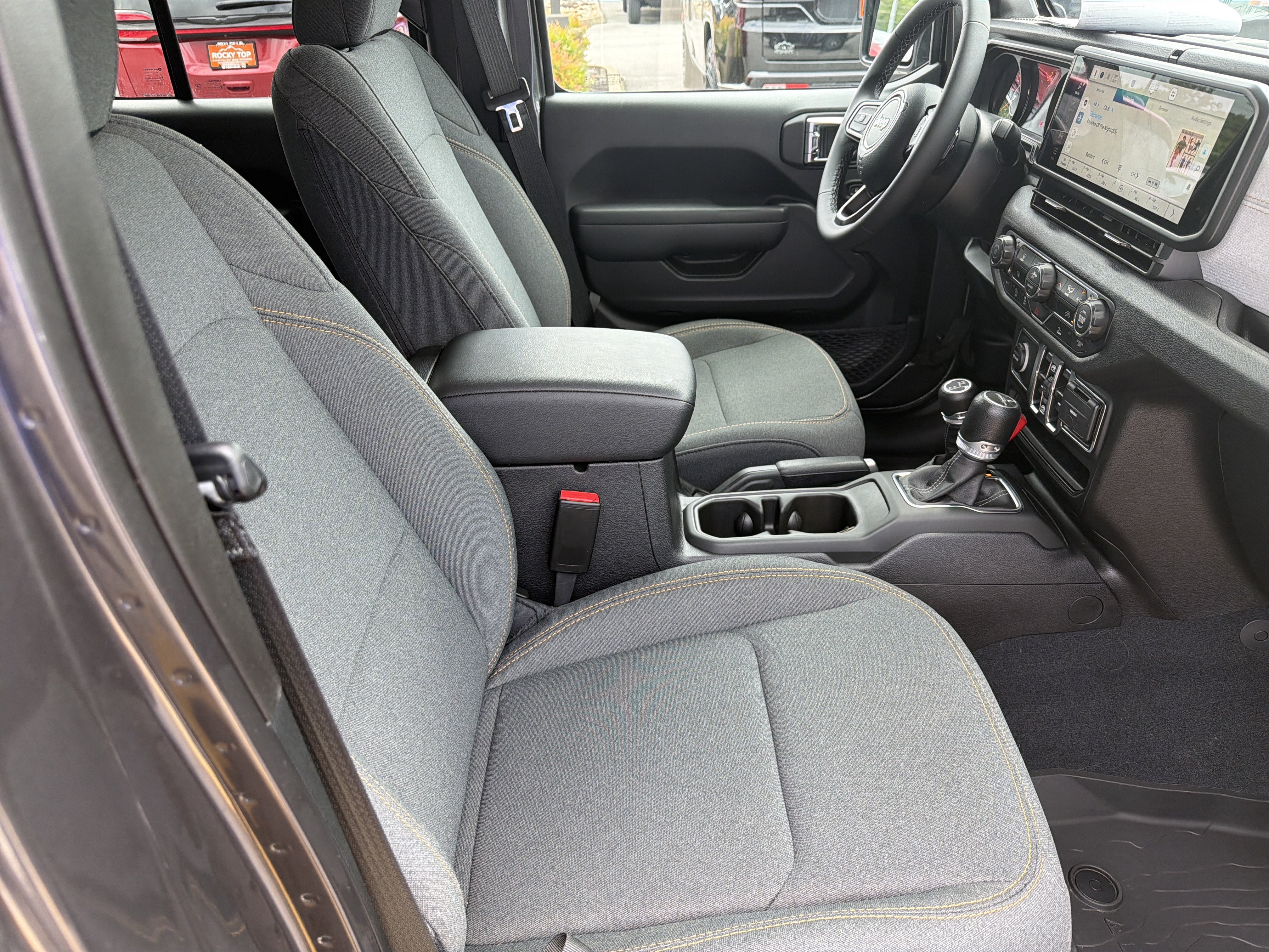 Used 2025 Jeep Gladiator Sport AWD/4WD image 29