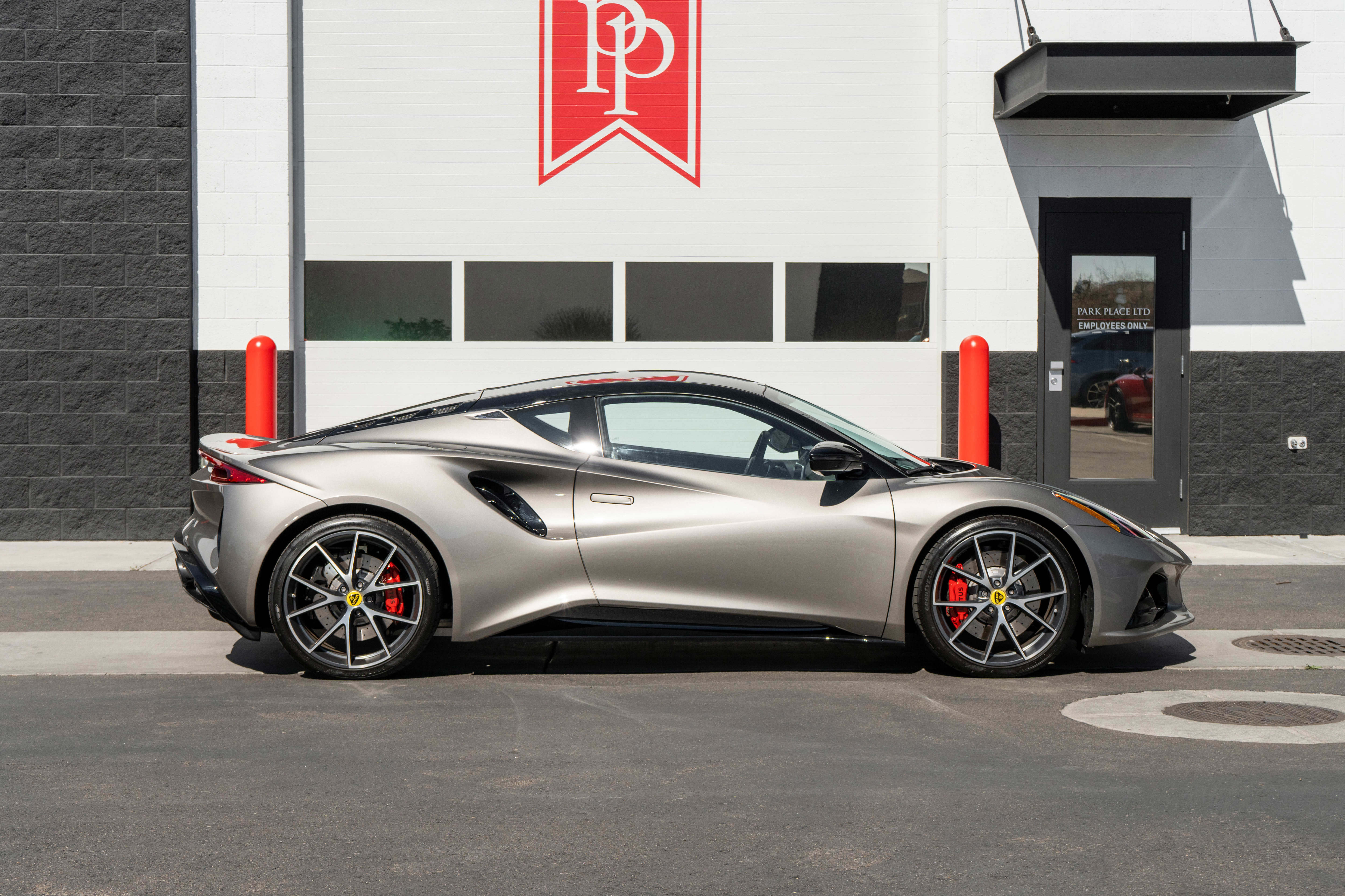 Used 2024 Lotus Emira First Edition image 34