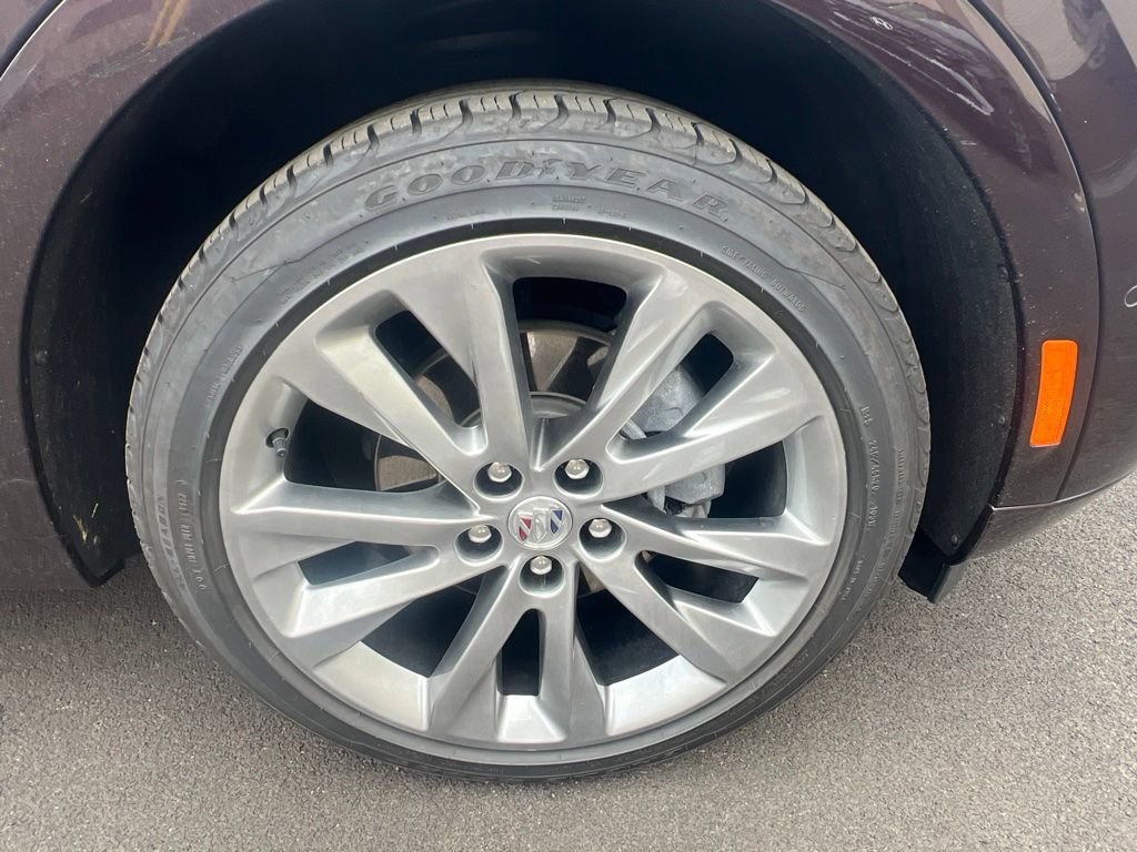 Used 2022 Buick Envision Avenir w/ Technology Package II AWD/4WD image 9
