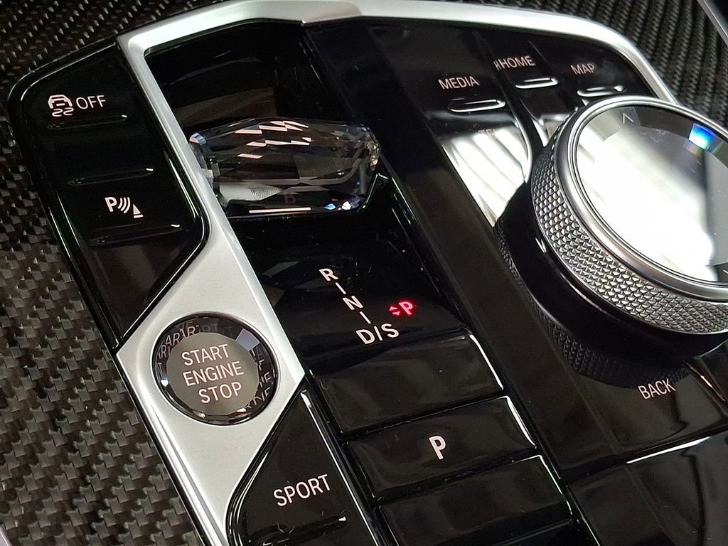 Used 2025 BMW X7 M60i image 14