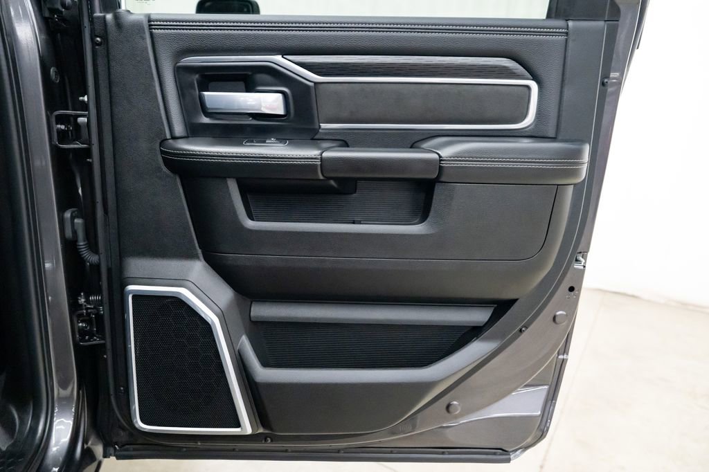 Used 2024 RAM 2500 Laramie w/ Night Edition image 30