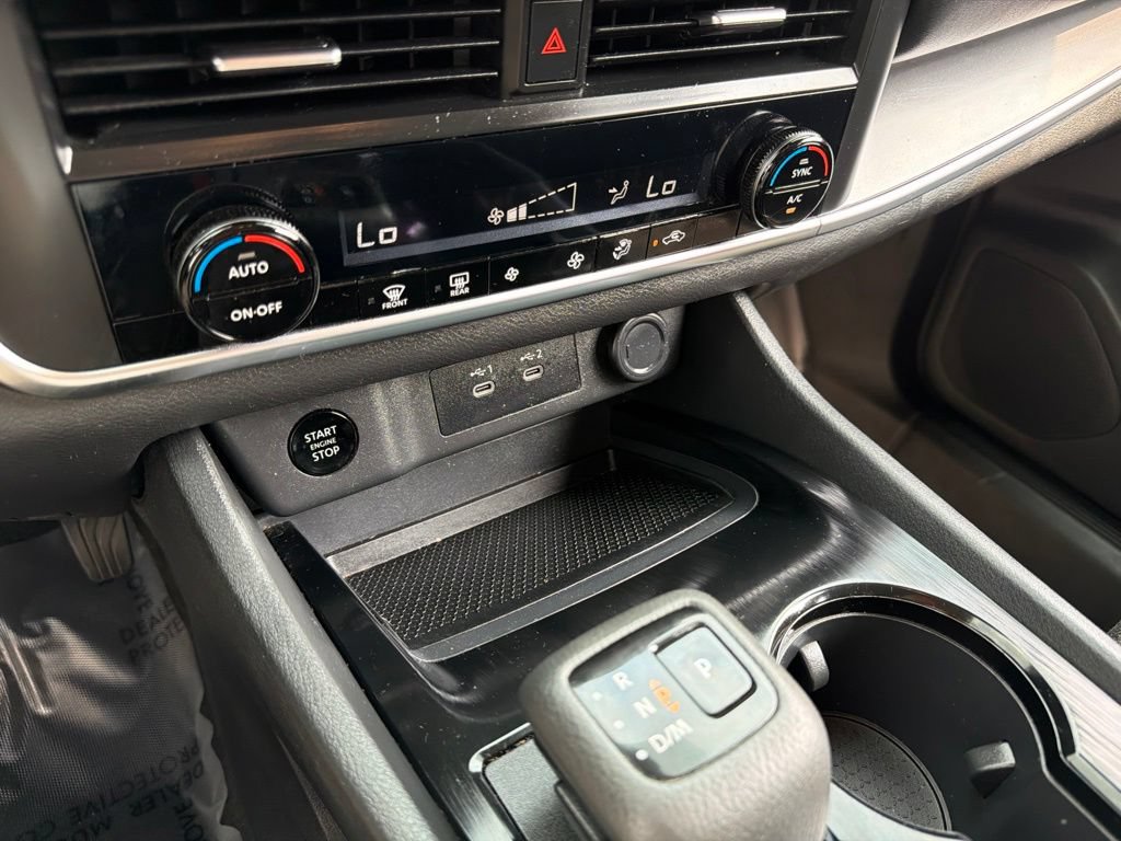 Used 2024 Nissan Rogue SV AWD/4WD image 26