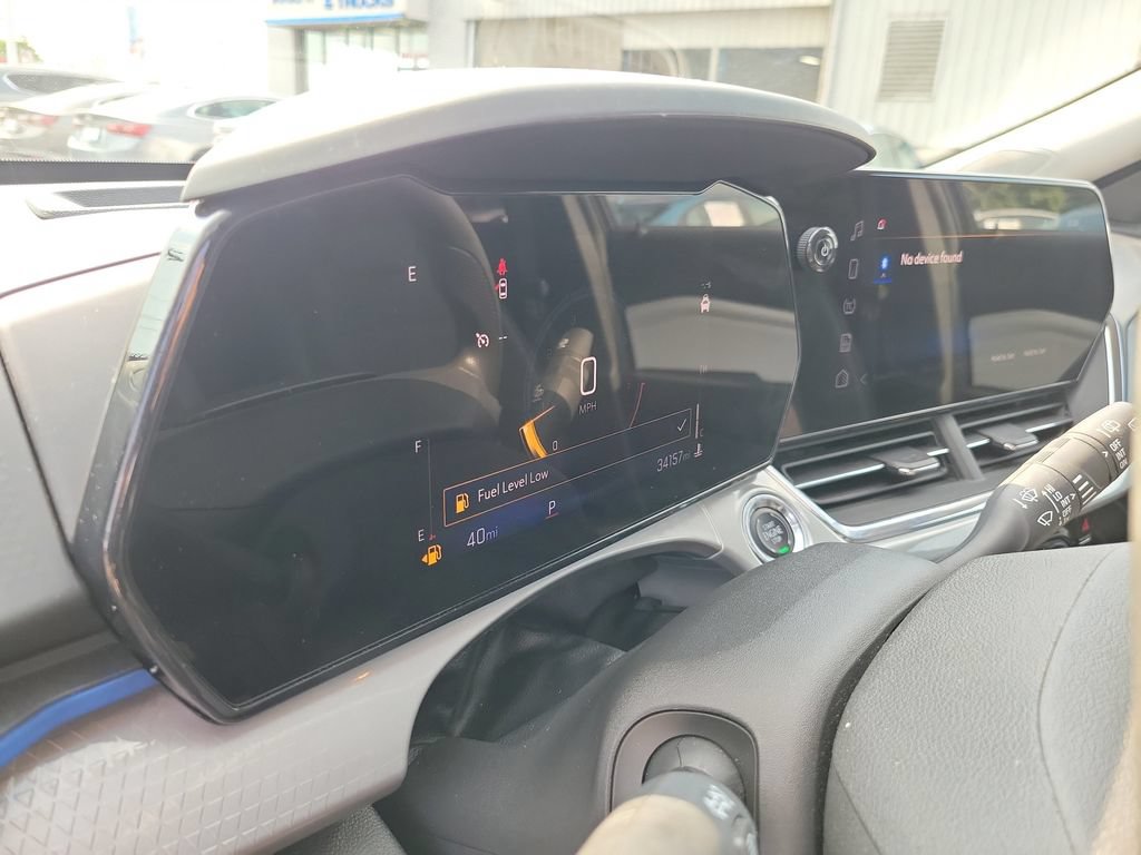 Used 2025 Chevrolet Trax LT FWD image 29