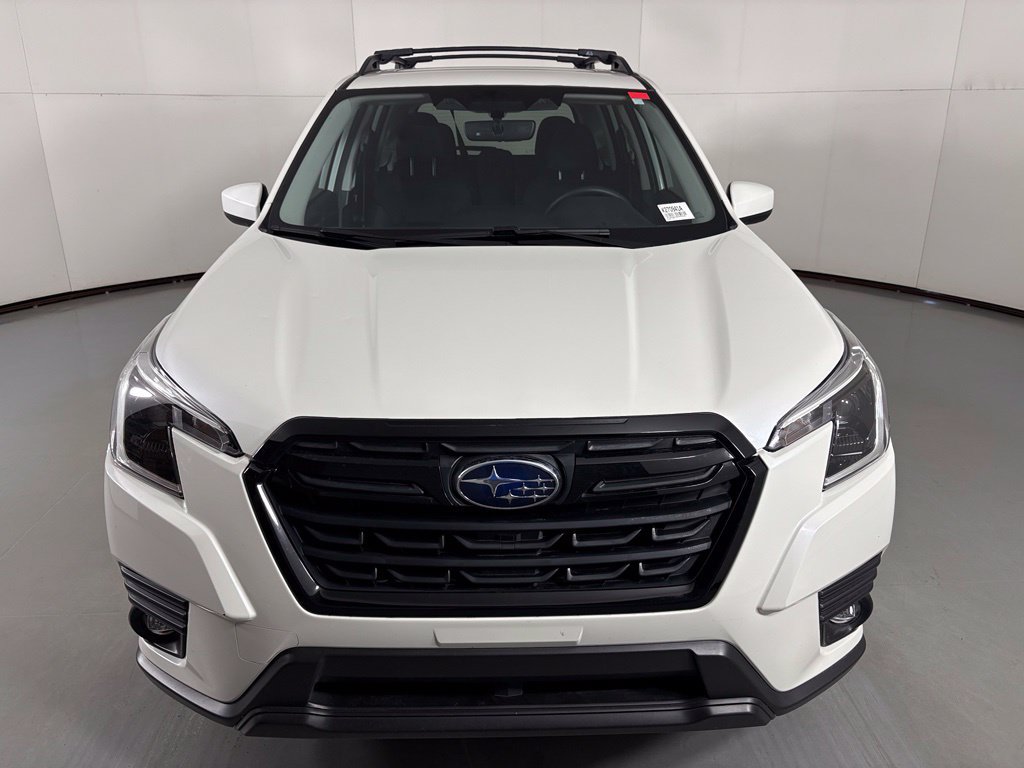 Used 2024 Subaru Forester Premium AWD/4WD image 3
