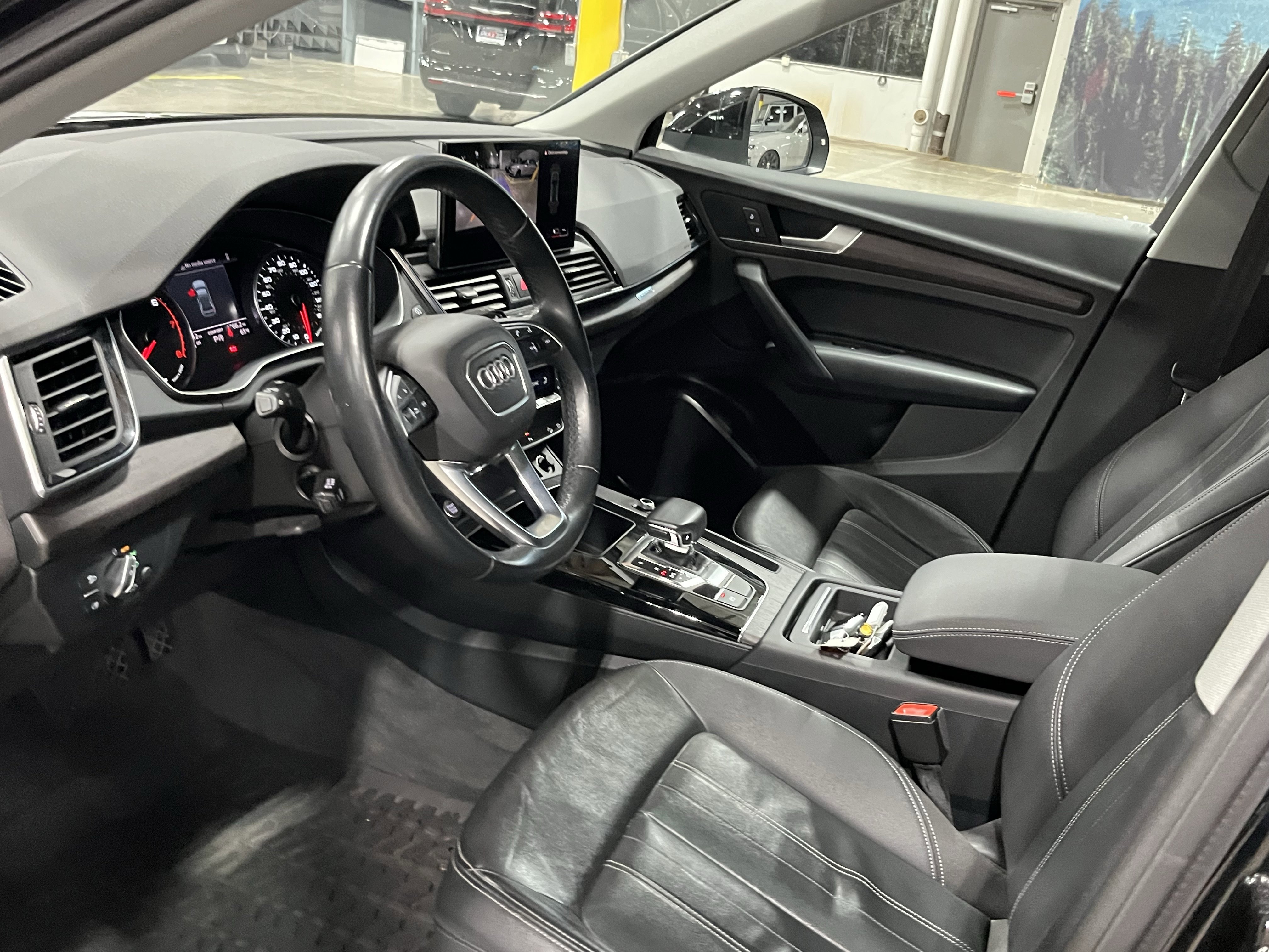 Used 2021 Audi Q5 2.0T Premium w/ Convenience Package image 9