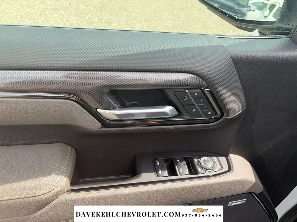 Used 2025 Chevrolet Silverado 1500 ZR2 w/ Technology Package AWD/4WD image 9