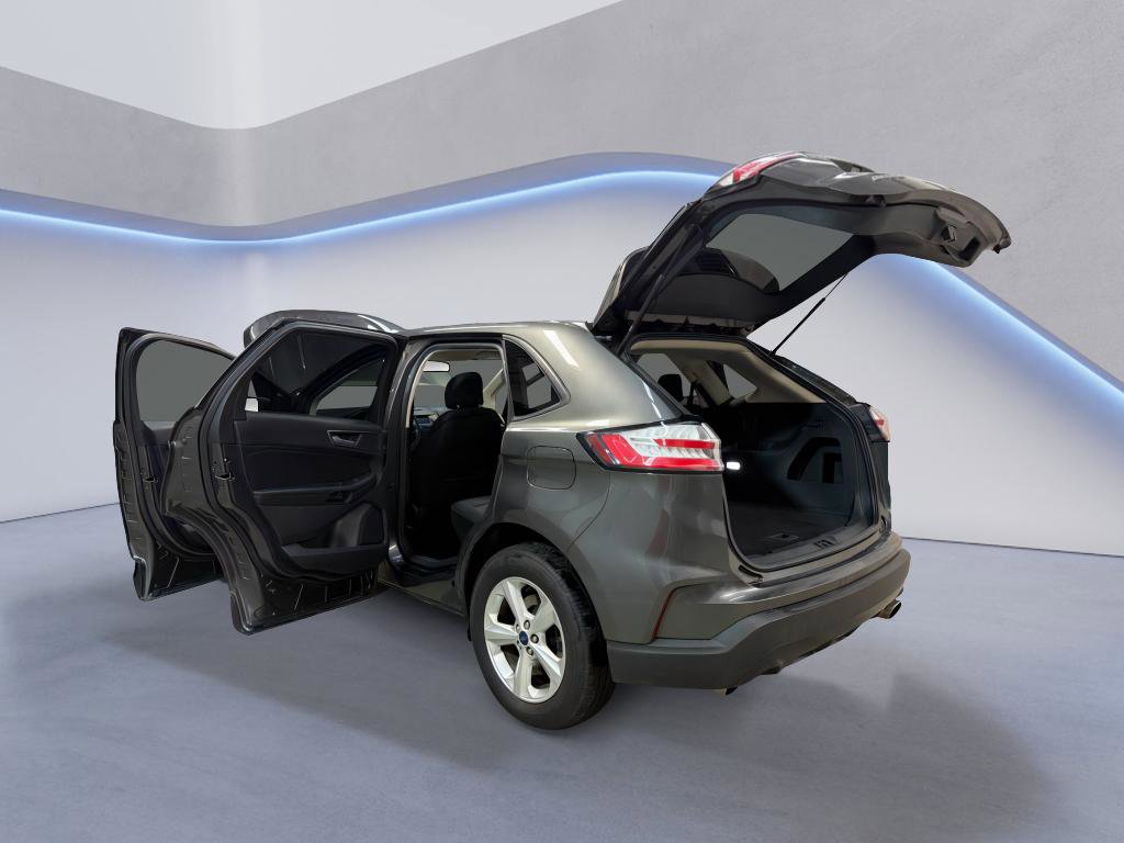 Used 2019 Ford Edge SE image 10