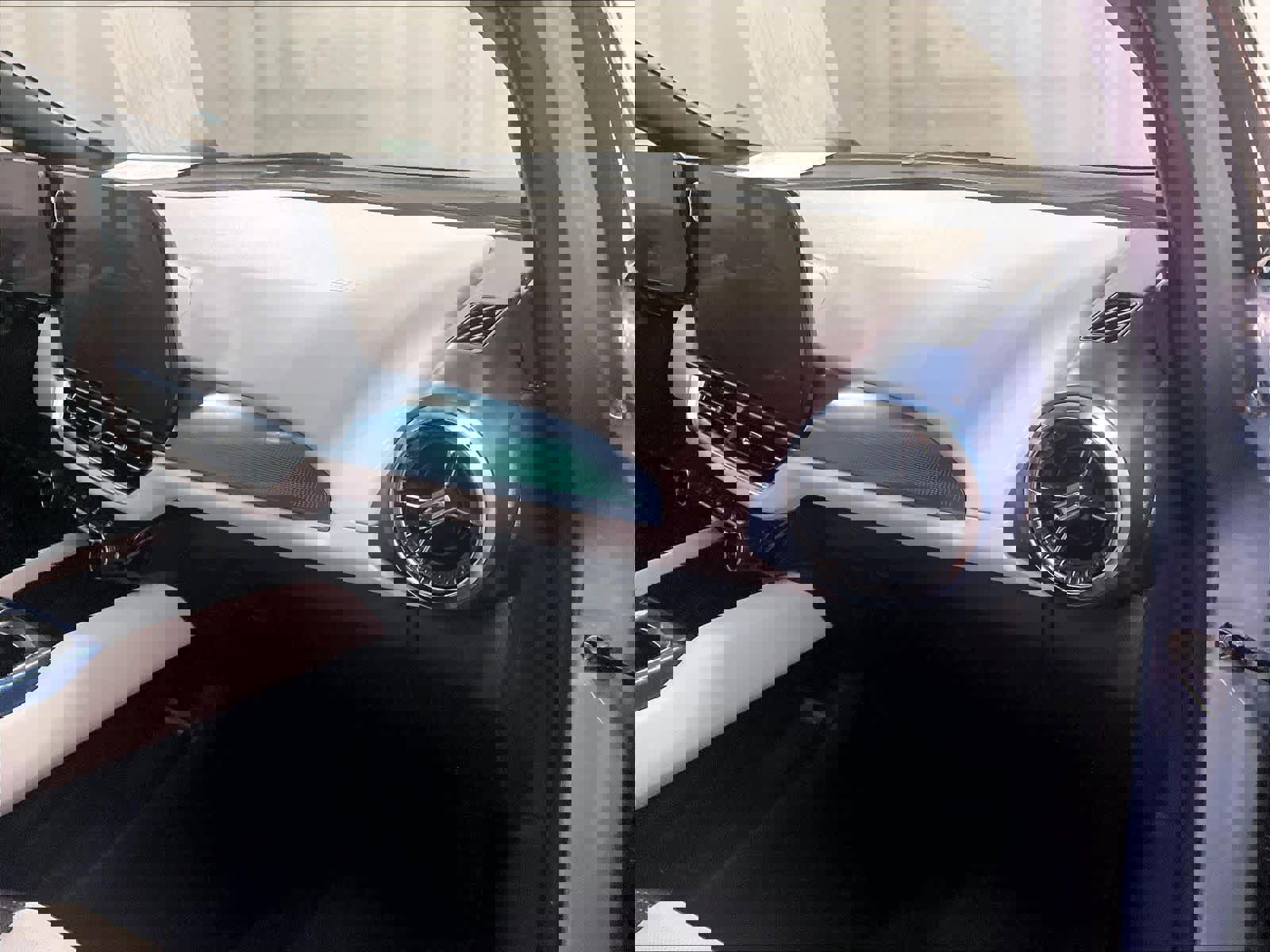 Used 2025 Chevrolet Equinox EV LT image 13