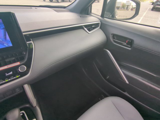 Used 2025 Toyota Corolla Cross AWD Hybrid image 18