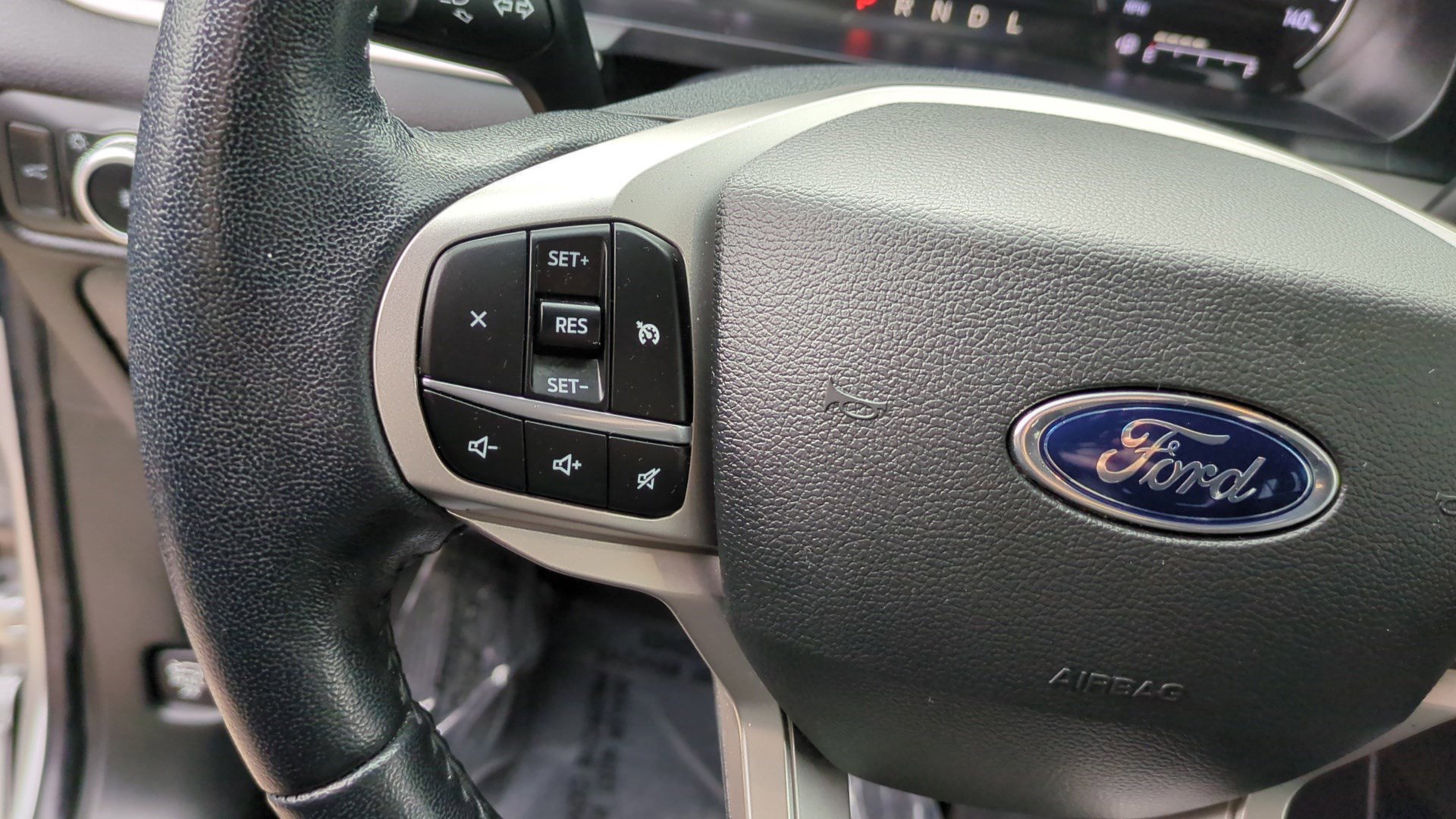 Used 2022 Ford Explorer XLT w/ Equipment Group 202A image 17