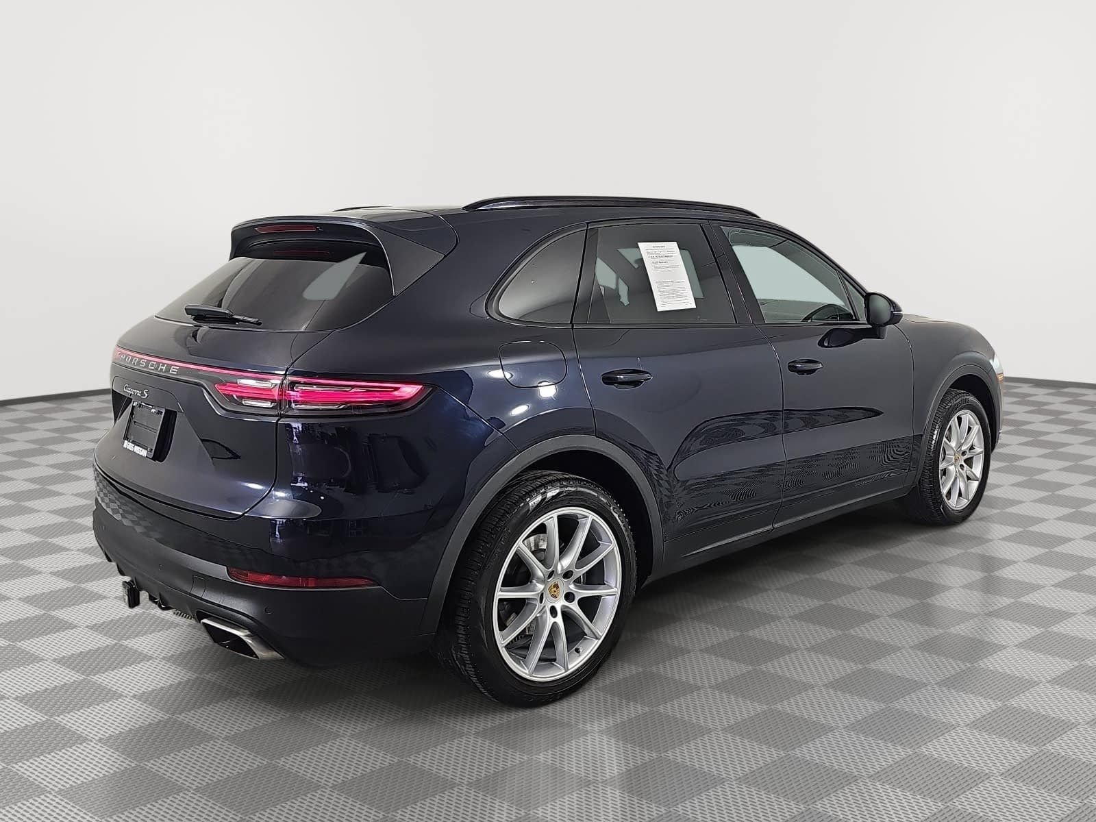 Used 2019 Porsche Cayenne w/ Premium Plus Package AWD/4WD image 8