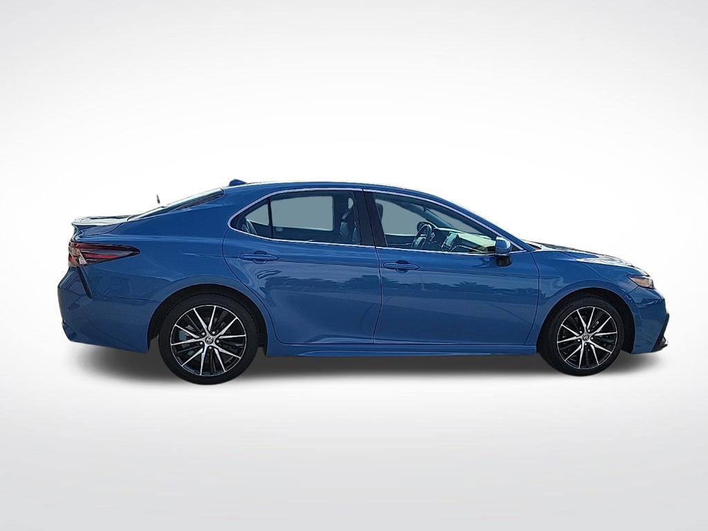 Used 2024 Toyota Camry SE FWD image 5