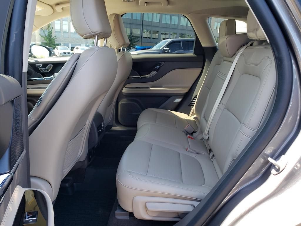 Used 2023 Lincoln Corsair AWD w/ Equipment Group 101A image 31