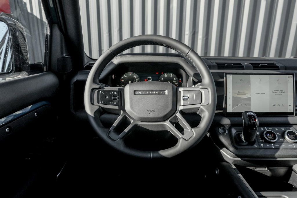Used 2025 Land Rover Defender 110 S image 19