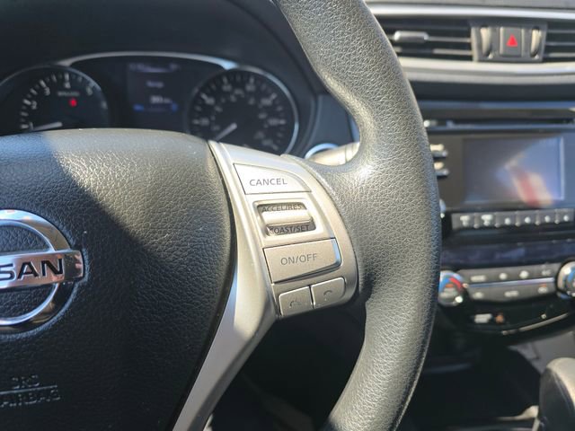 Used 2016 Nissan Rogue SV AWD/4WD image 18