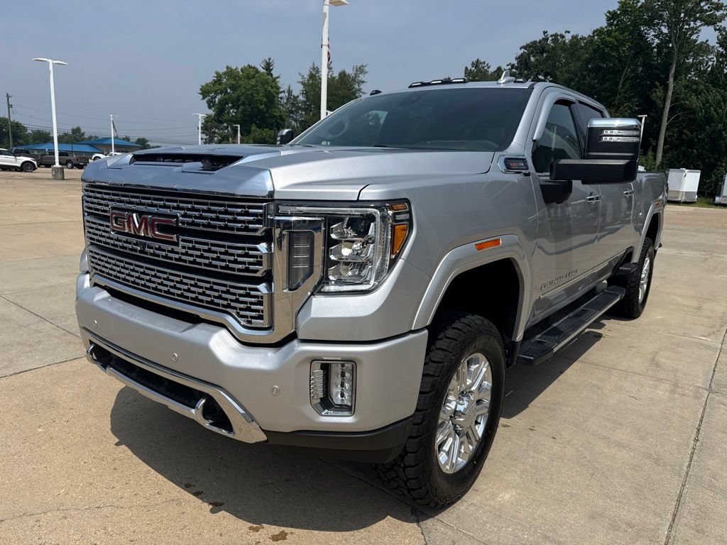 Used 2023 GMC Sierra 2500 Denali w/ Technology Package AWD/4WD image 2