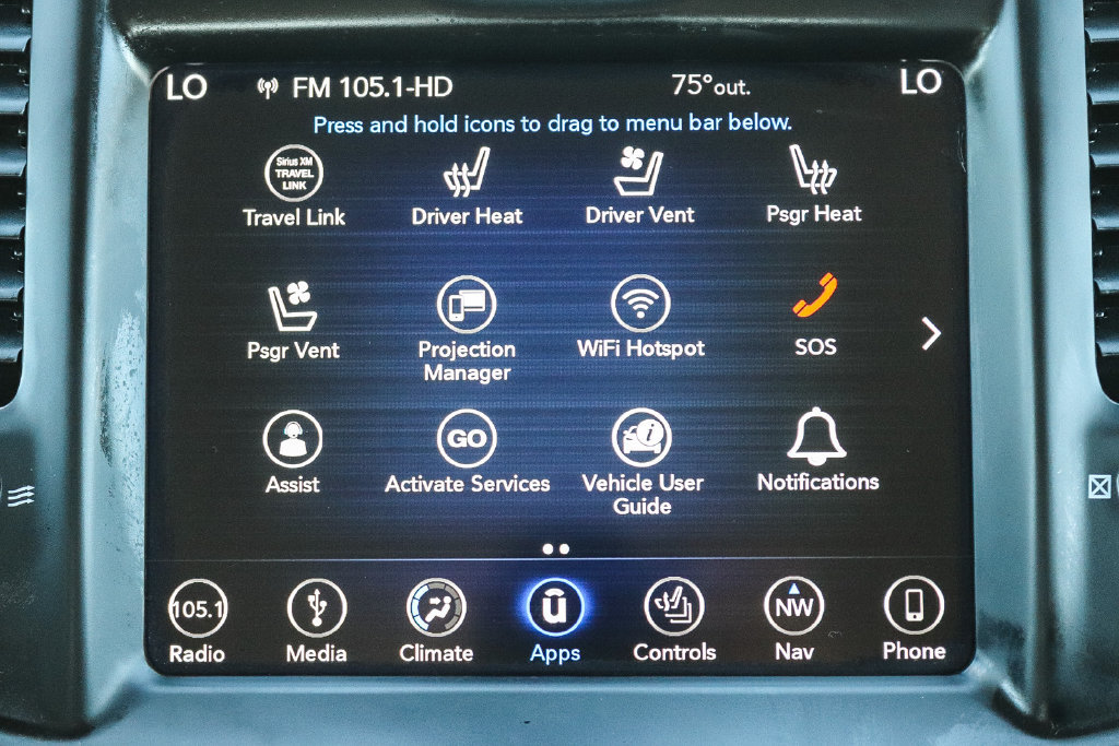 Used 2018 Chrysler 300 Limited AWD/4WD image 13