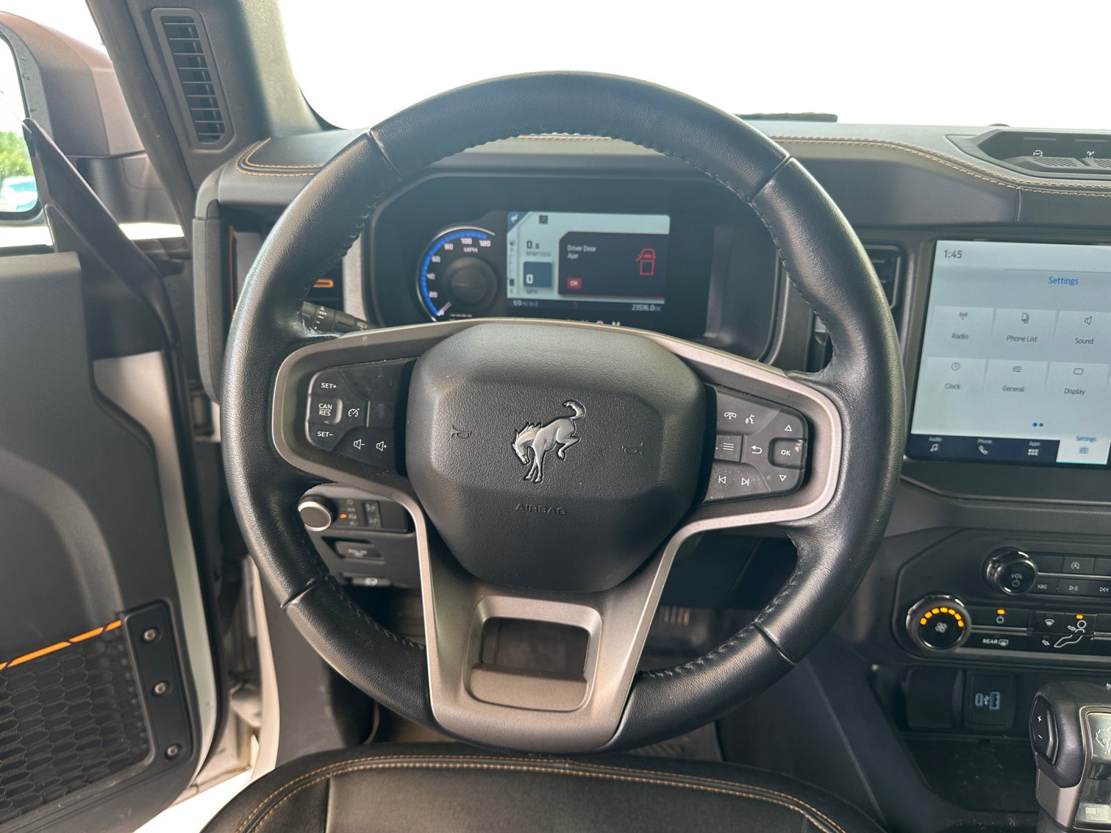 Used 2024 Ford Bronco Badlands AWD/4WD image 13