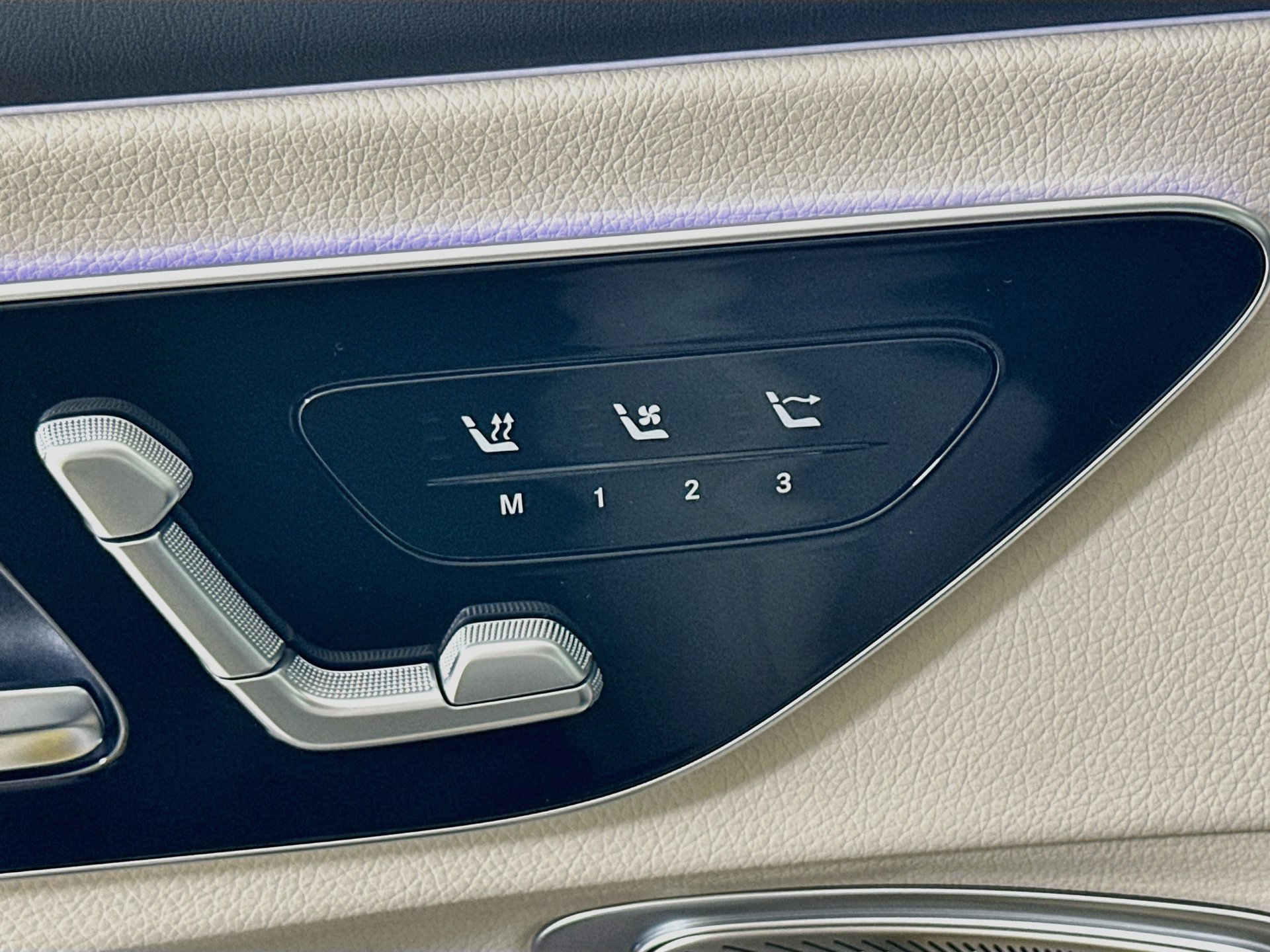 New 2027 Mercedes-Benz CLE 53 AMG 4MATIC Cabriolet image 22