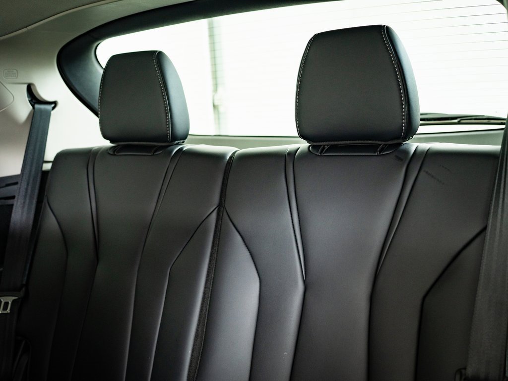 Used 2025 Acura MDX SH-AWD w/ Technology Package image 35