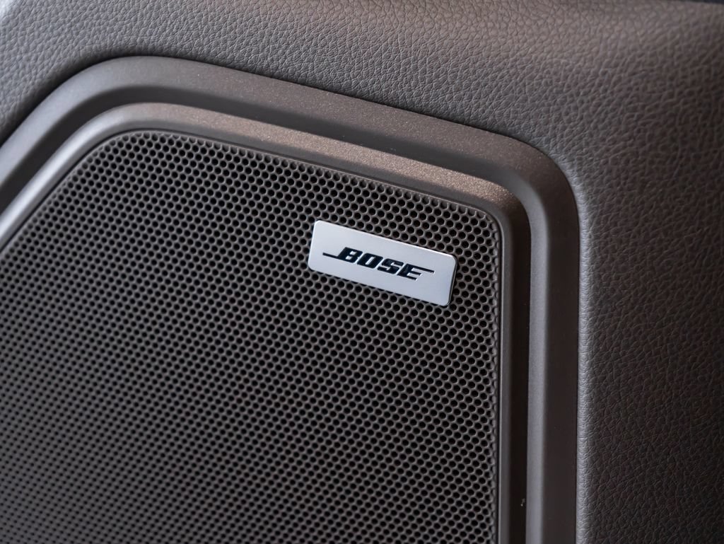 Certified 2025 Porsche Macan AWD/4WD image 14