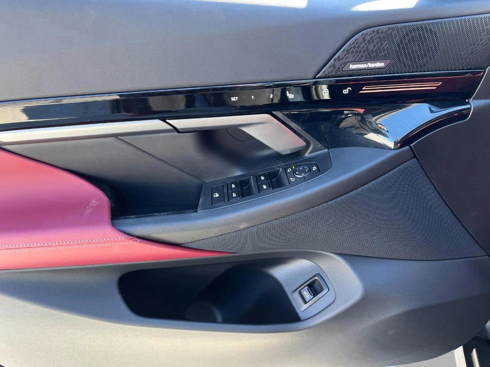 Certified 2025 BMW 530i xDrive w/ Premium Package image 23