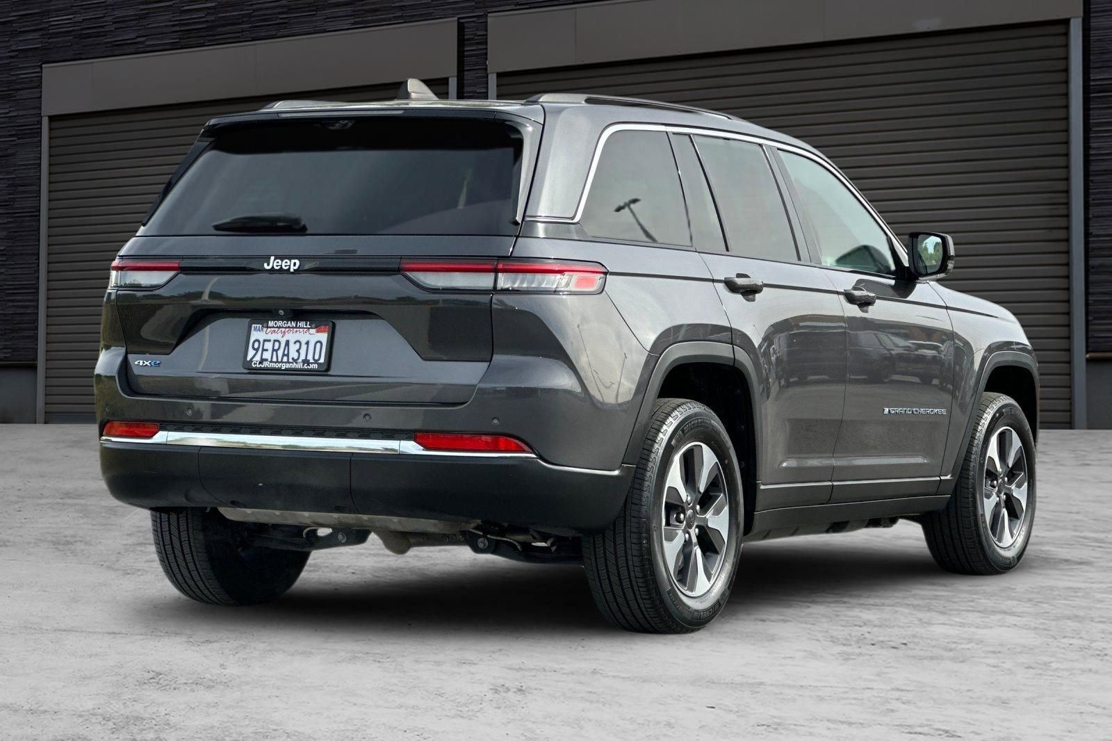 Used 2022 Jeep Grand Cherokee Limited 4xe w/ Luxury Tech Group II image 4