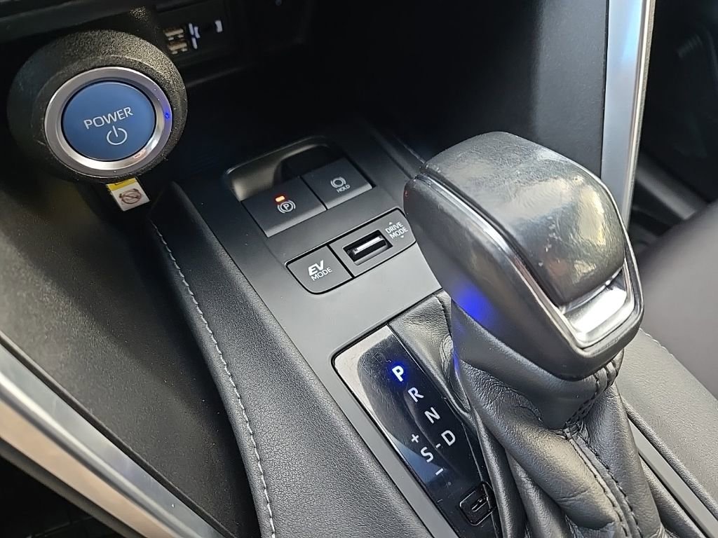 Used 2021 Toyota Venza LE image 23