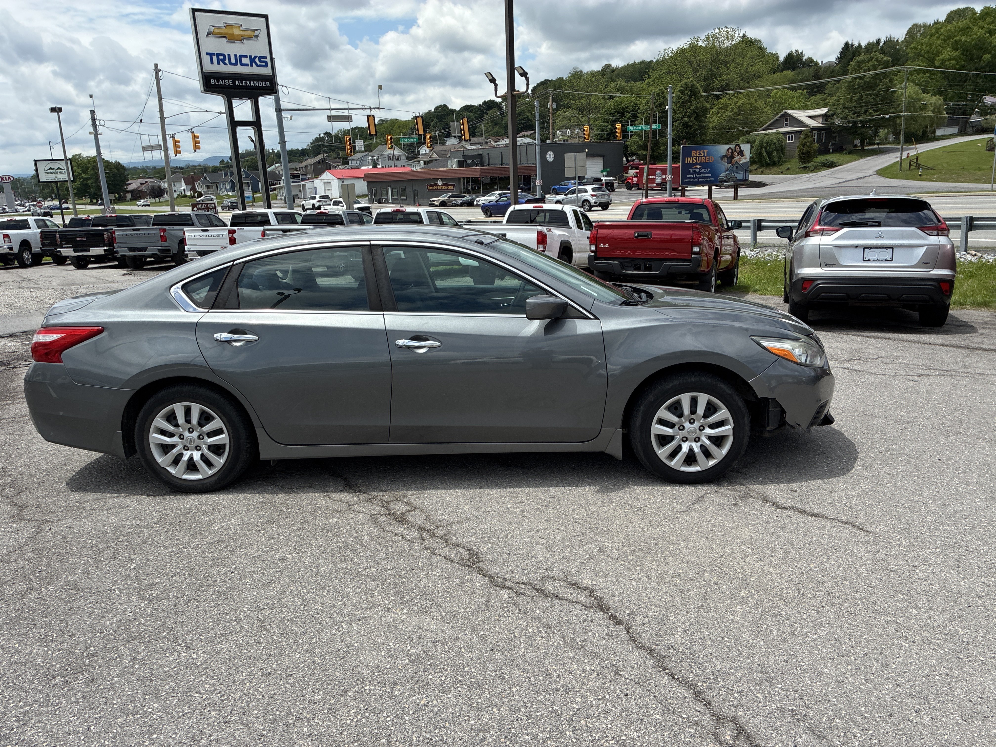 Used 2017 Nissan Altima 2.5 S w/ Power Driver Seat Package FWD image 12