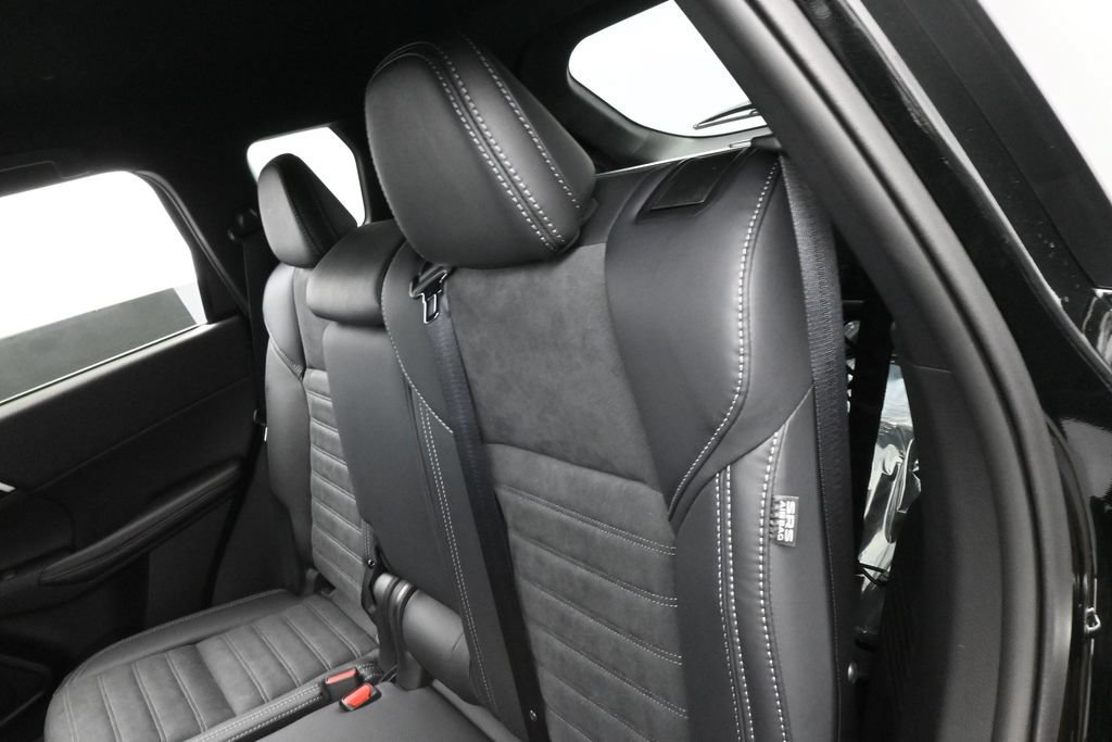 New 2026 Mitsubishi Outlander SE FWD image 31