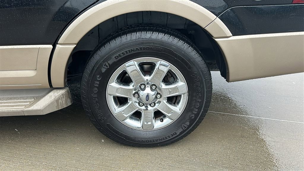 Used 2014 Ford Expedition XLT w/ Equipment Group 202A RWD image 18