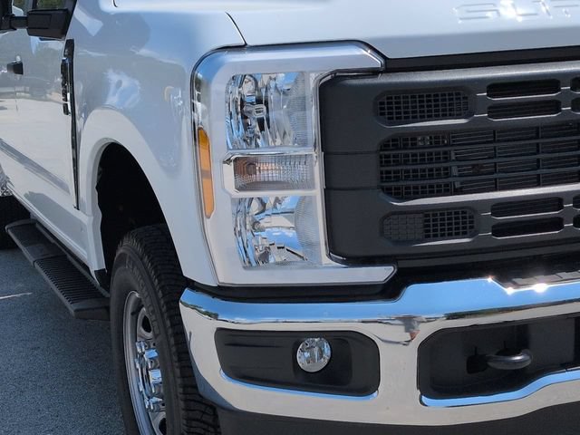 New 2026 Ford F250 XL w/ XL Chrome Package AWD/4WD image 9