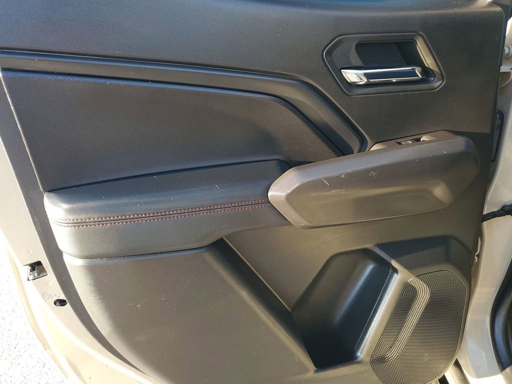 Used 2023 Chevrolet Colorado Z71 w/ Z71 Convenience Package 2 image 43