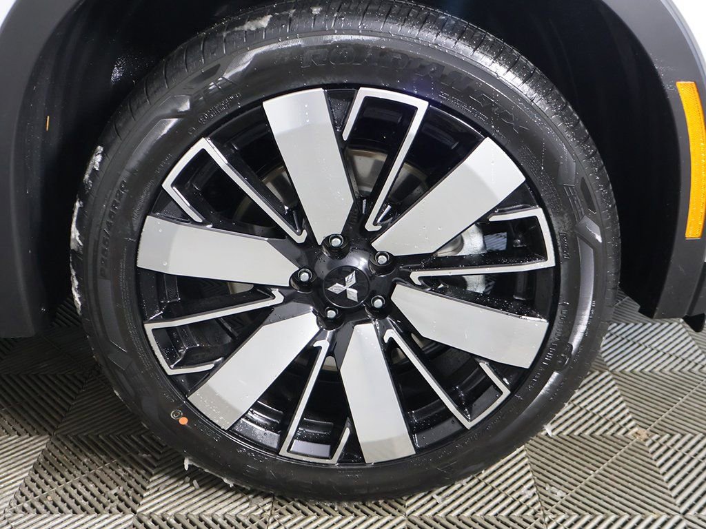 New 2026 Mitsubishi Outlander SE image 26