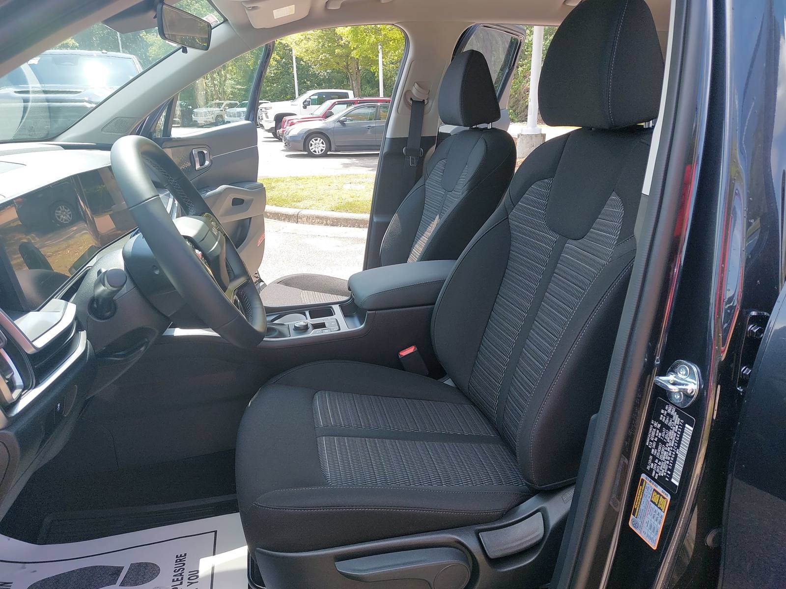 New 2026 Kia Sorento LX FWD image 14