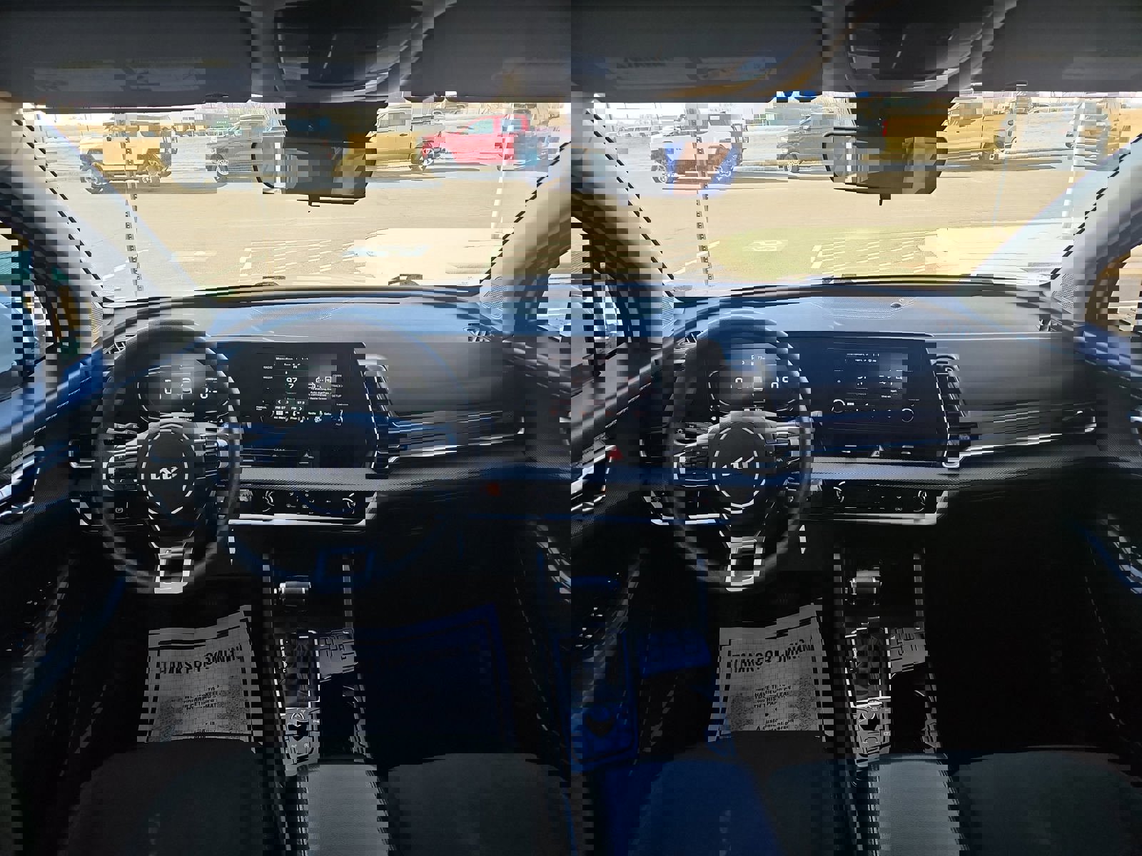 Used 2023 Kia Sportage LX image 6