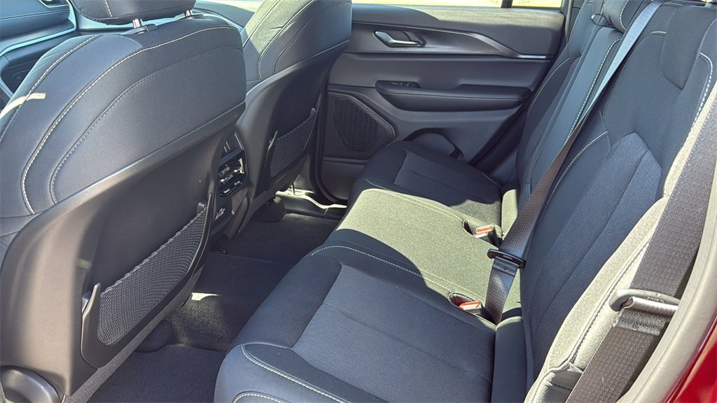 New 2025 Jeep Grand Cherokee Laredo X image 12