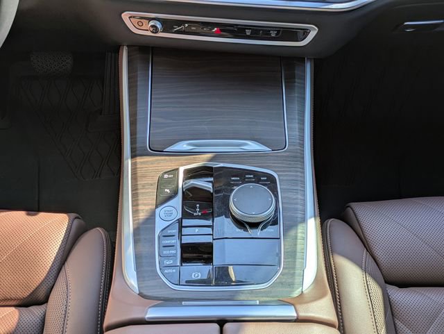 Used 2024 BMW X5 xDrive40i w/ Premium Package image 19