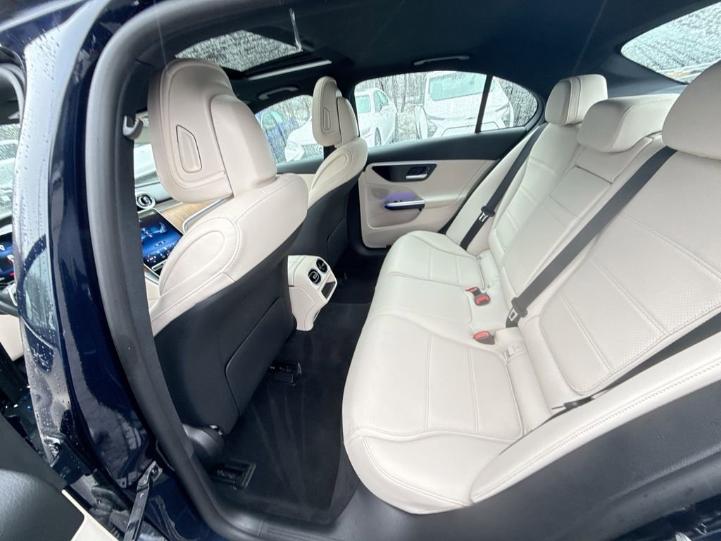 Used 2023 Mercedes-Benz C 300 4MATIC Sedan image 24