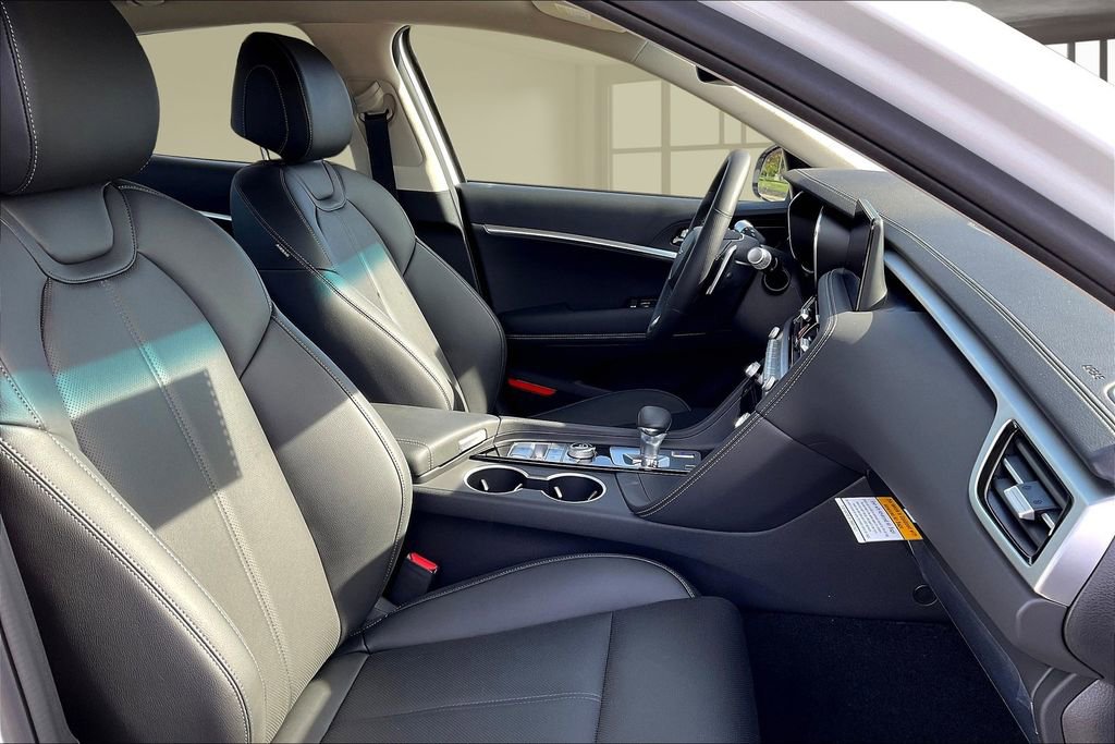 New 2026 Genesis G70 2.5T image 10