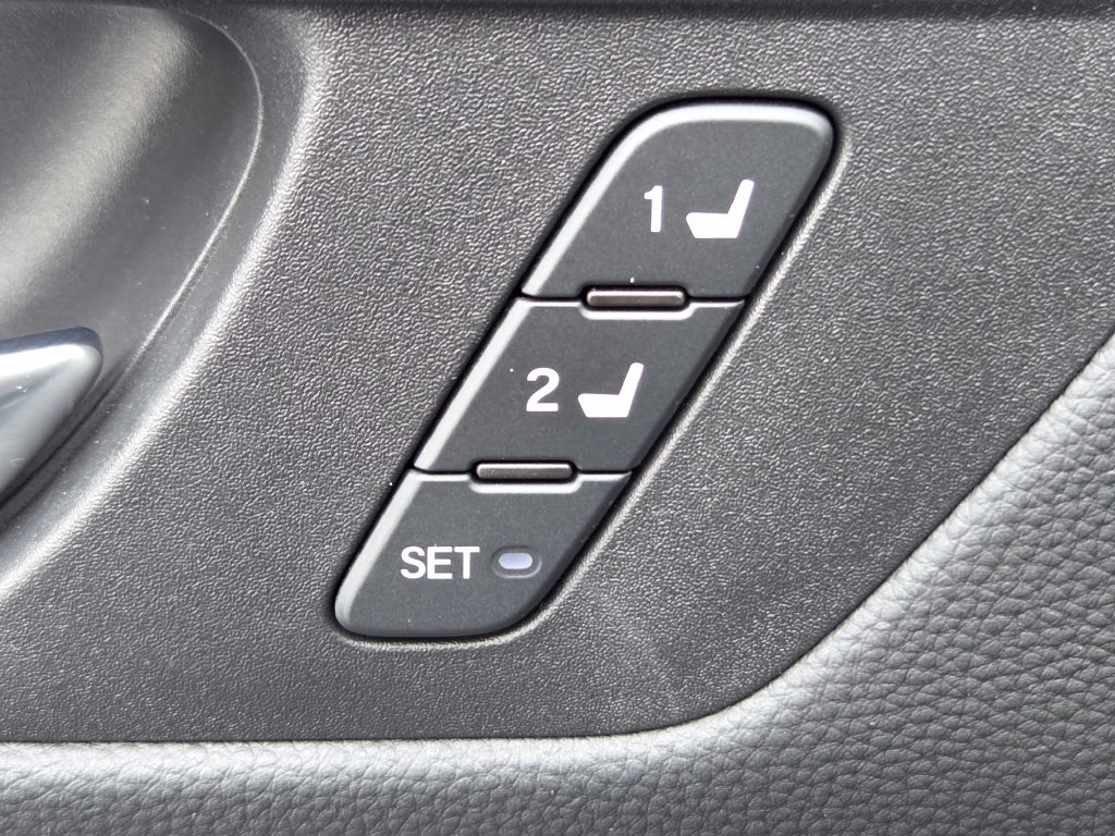 Used 2025 Honda CR-V Sport-L image 11