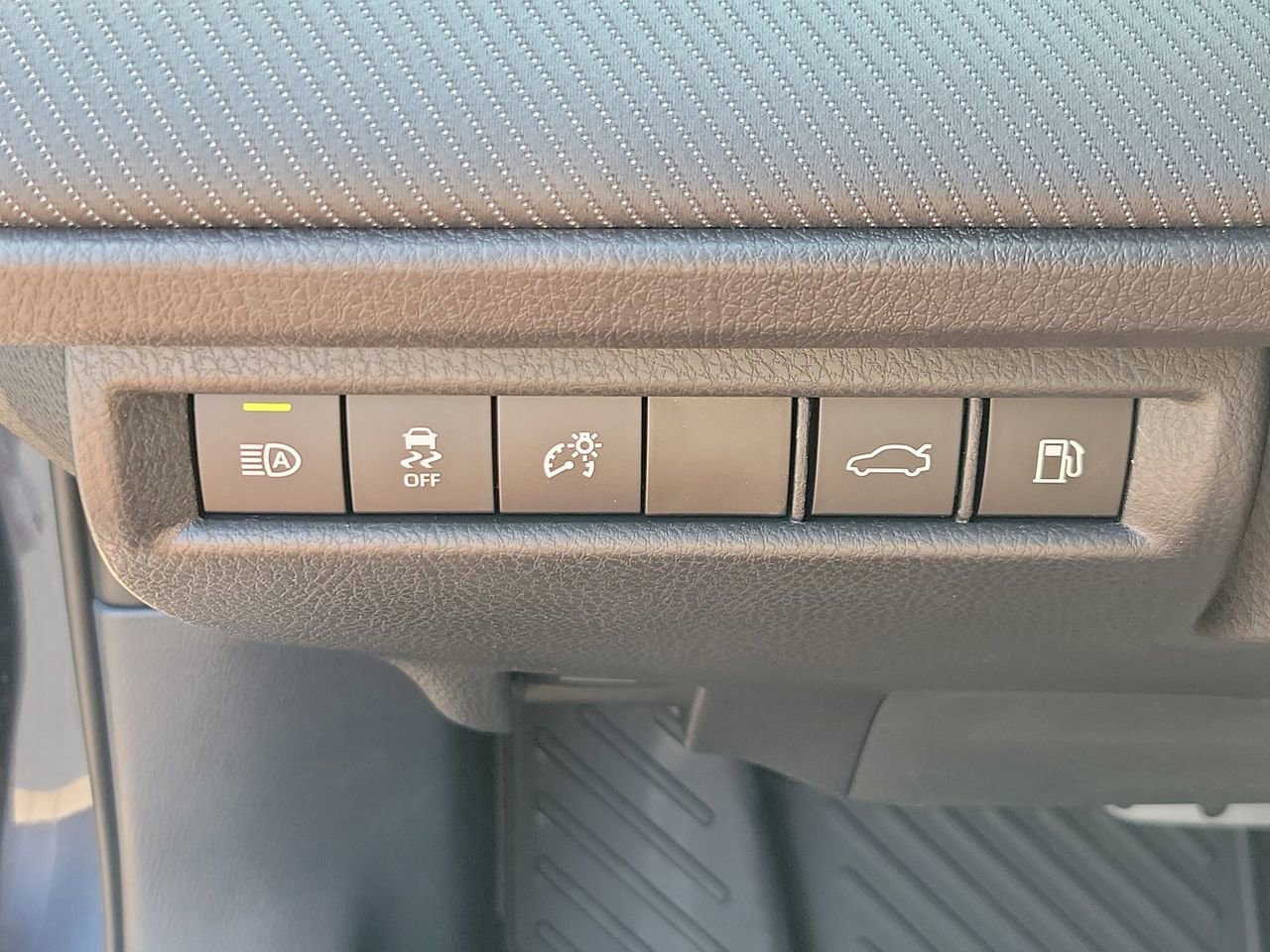 New 2026 Toyota Camry SE image 31