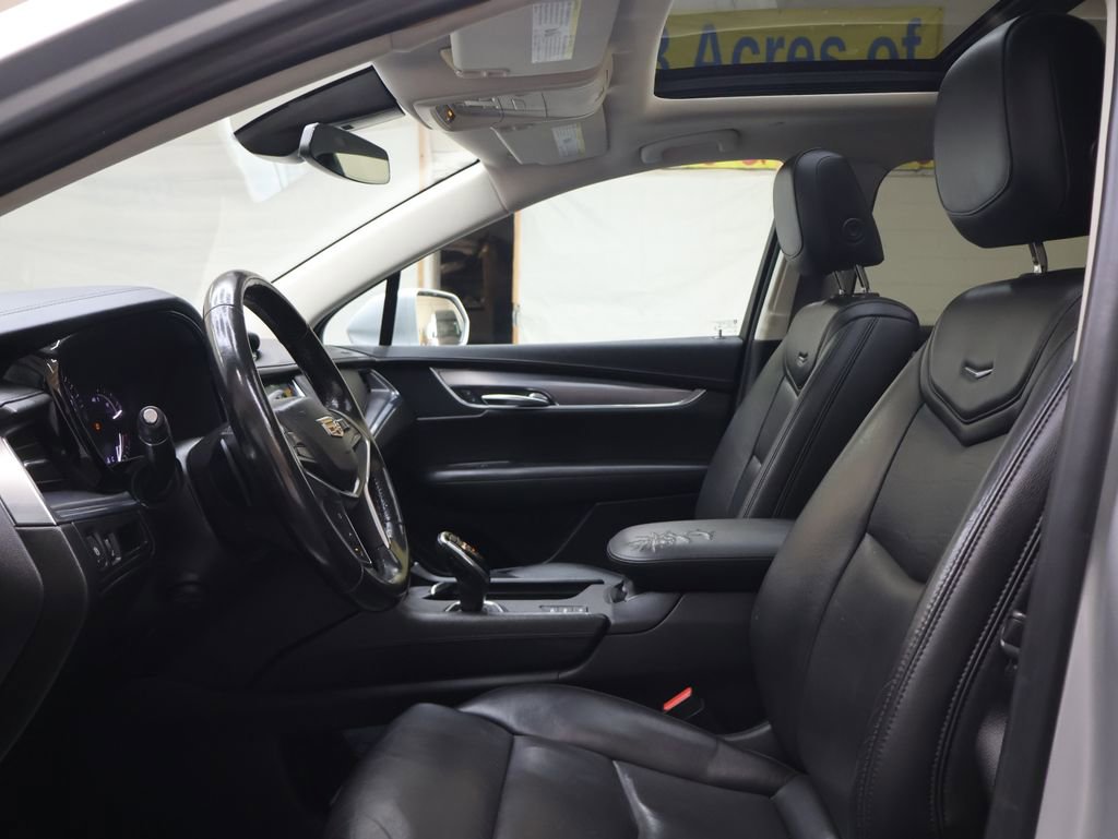 Used 2019 Cadillac XT5 Premium Luxury image 17