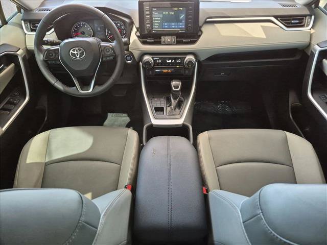 Used 2022 Toyota RAV4 XLE Premium AWD/4WD image 18