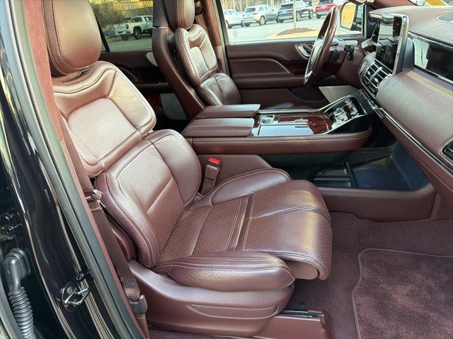Used 2021 Lincoln Navigator L Black Label w/ Cargo Convenience Package image 26