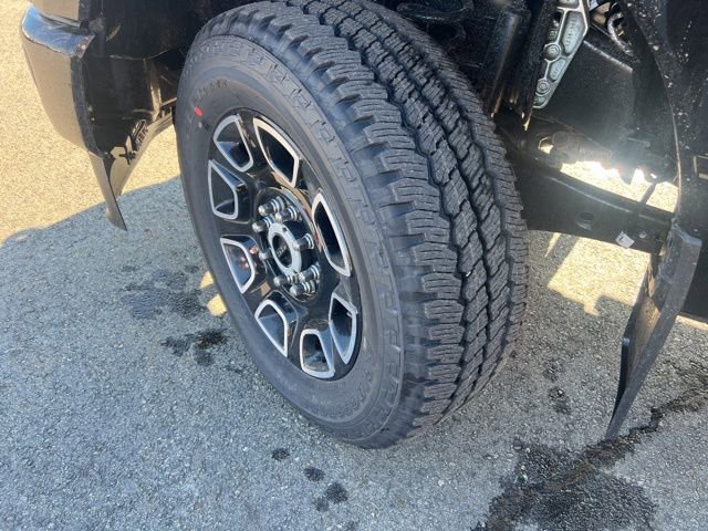 New 2026 Ford F350 Platinum image 9