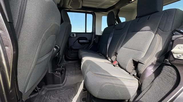 Used 2024 Jeep Wrangler Unlimited Sport AWD/4WD image 9