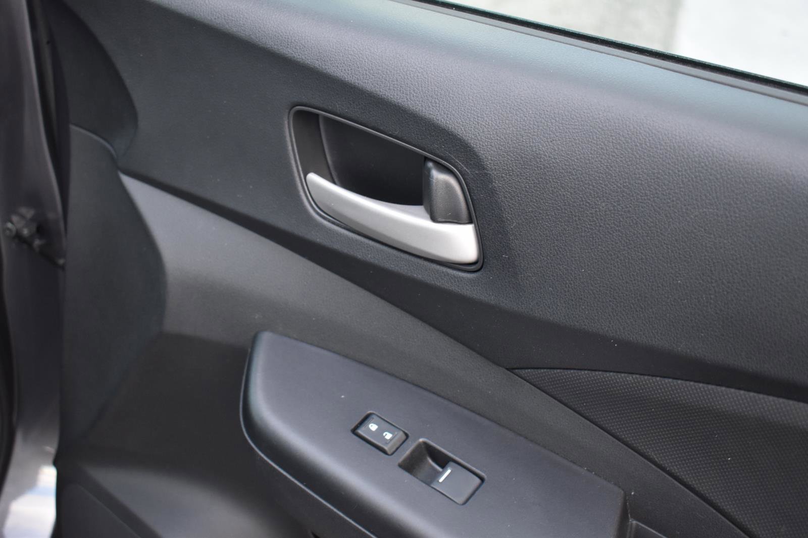 Used 2016 Honda CR-V LX image 35